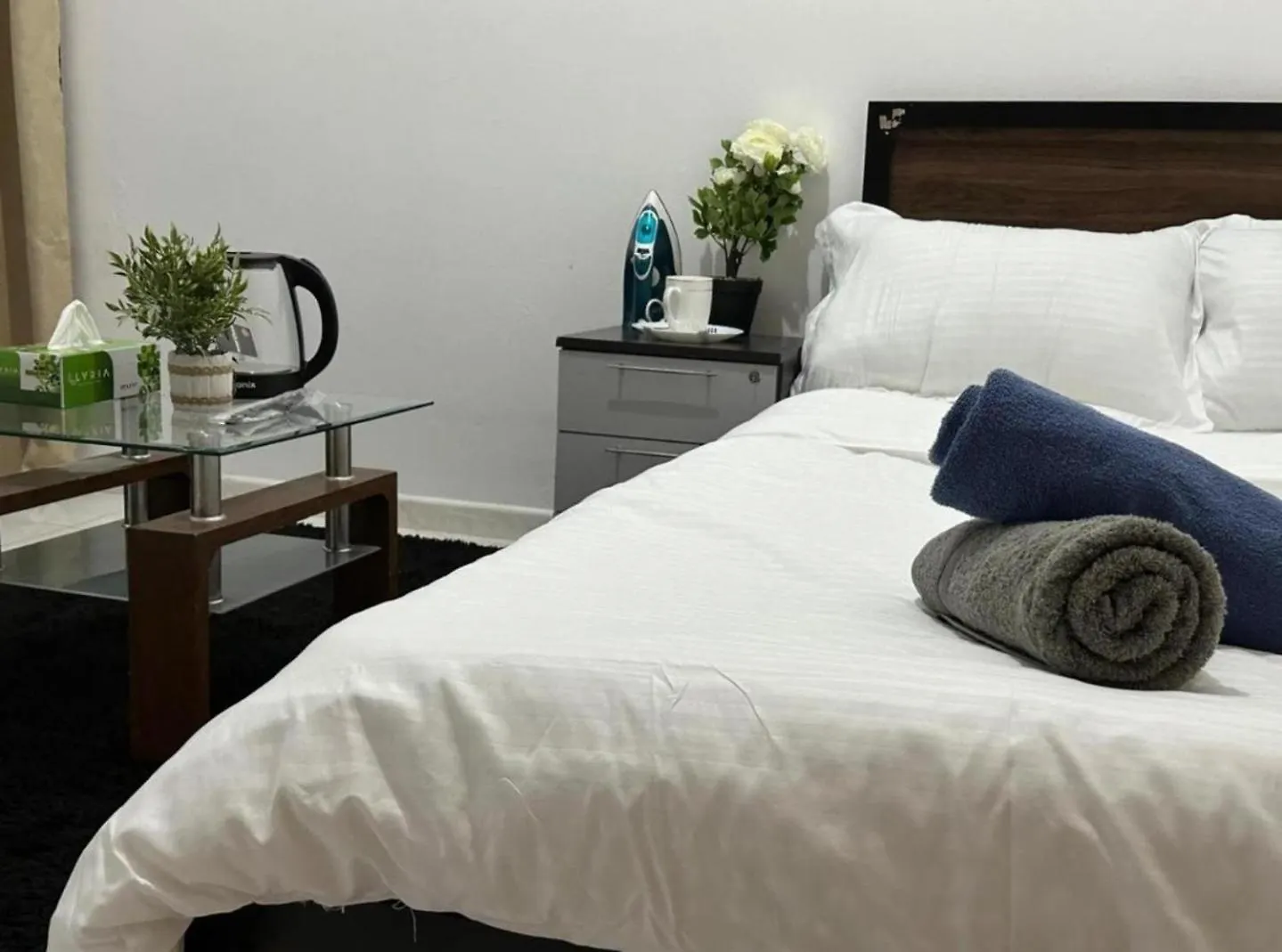 Hostel Mbz - New Fabulous Room In Unique Flat Abu Dhabi